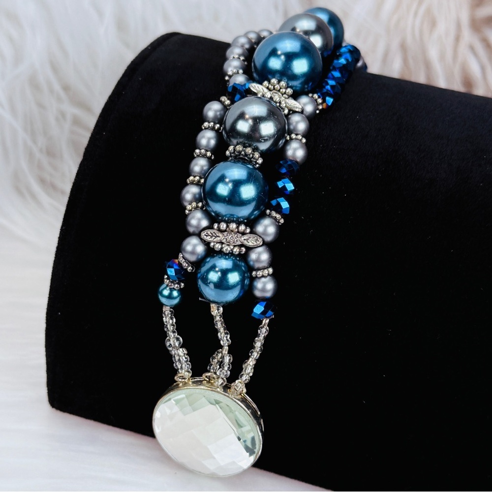 Gorgeous, super unique costume bracelet, vintage